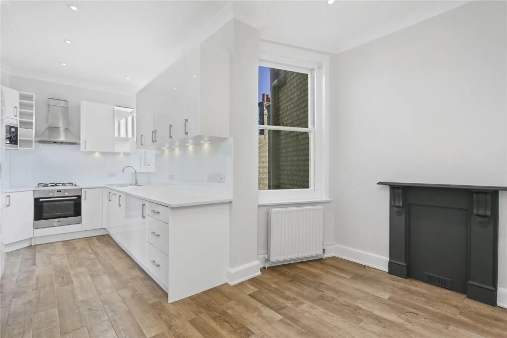 3 bedroom flat for rent