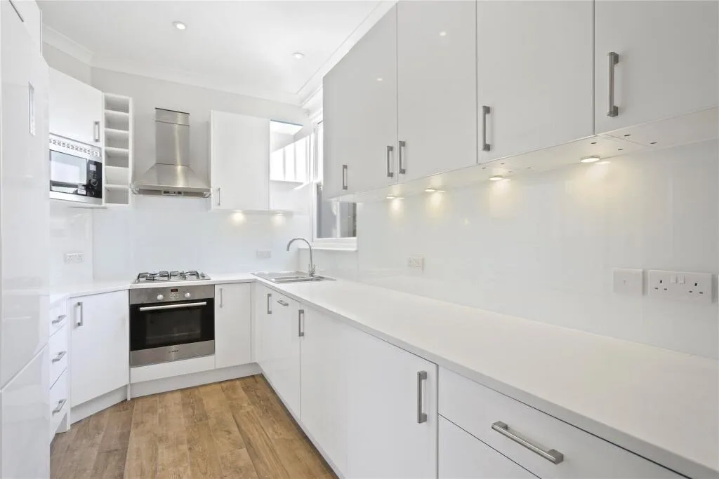 3 bedroom flat for rent