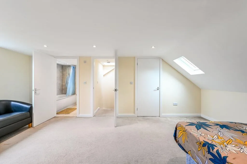 3 bedroom flat for rent