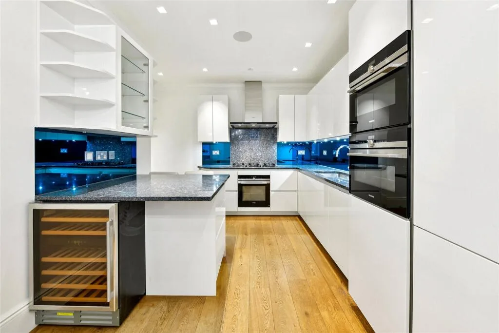 3 bedroom flat for rent
