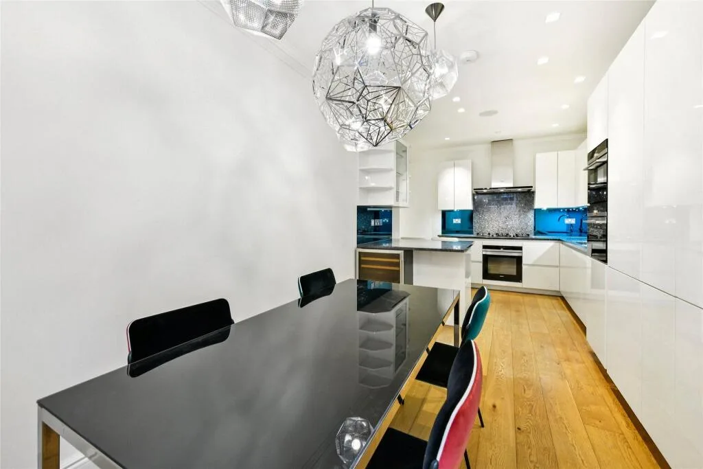 3 bedroom flat for rent