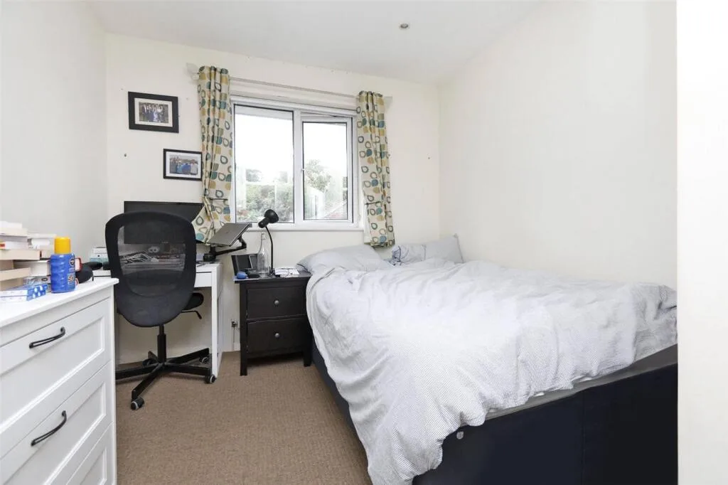 3 bedroom semi-detached house for rent