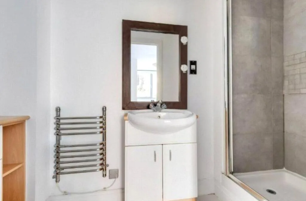2 bedroom house for rent