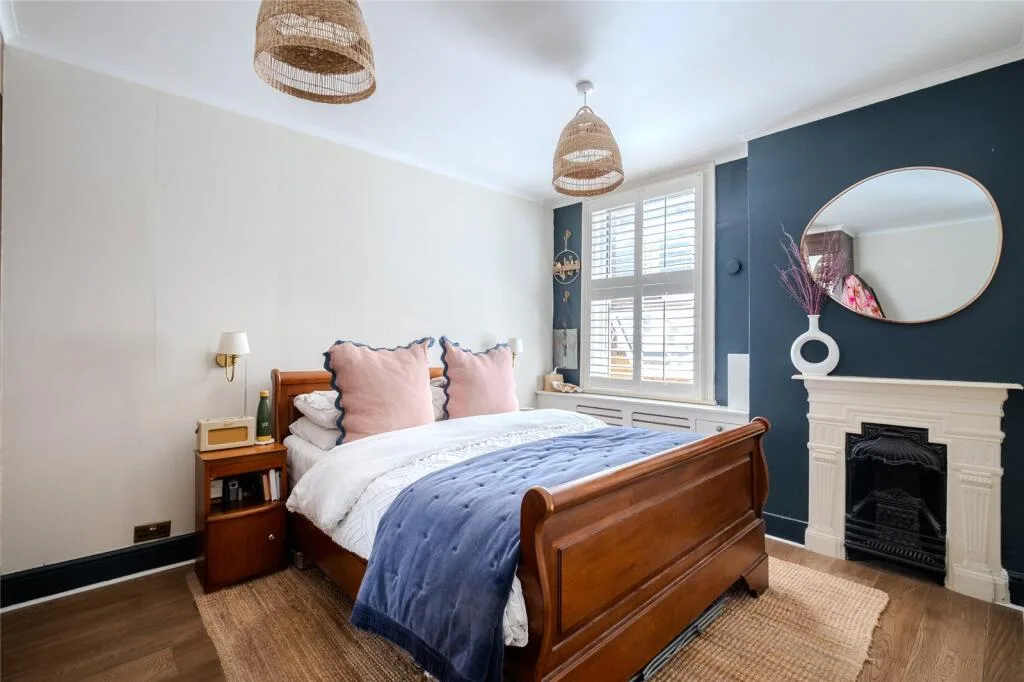 1 bedroom maisonette for rent