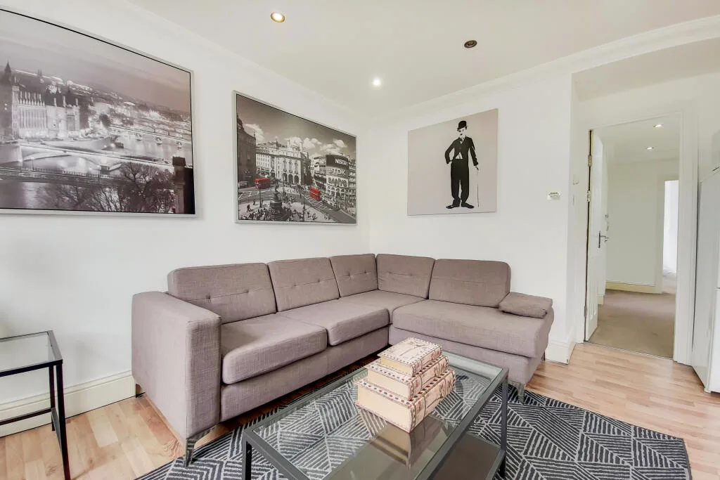 2 bedroom flat for rent