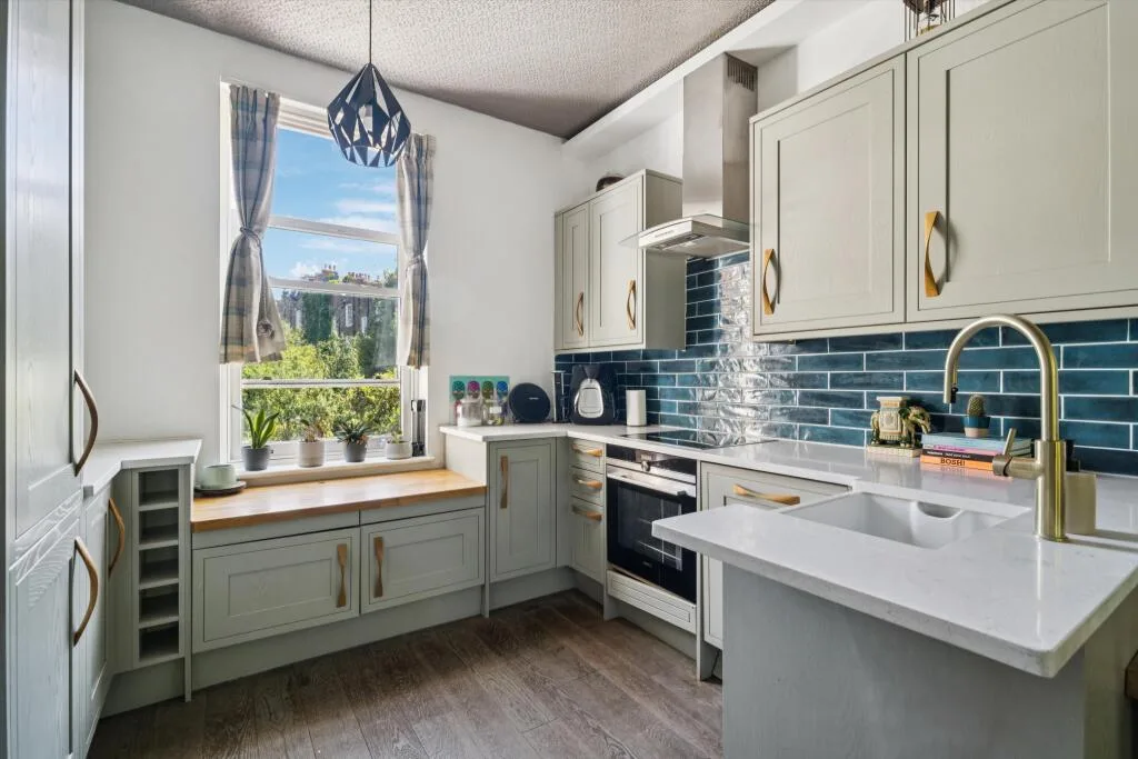 3 bedroom flat for rent