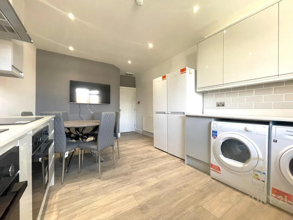 1 bedroom house share for rent