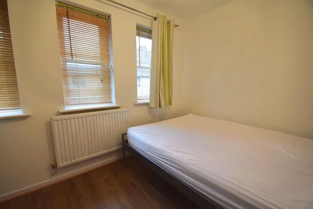 2 bedroom semi-detached house for rent
