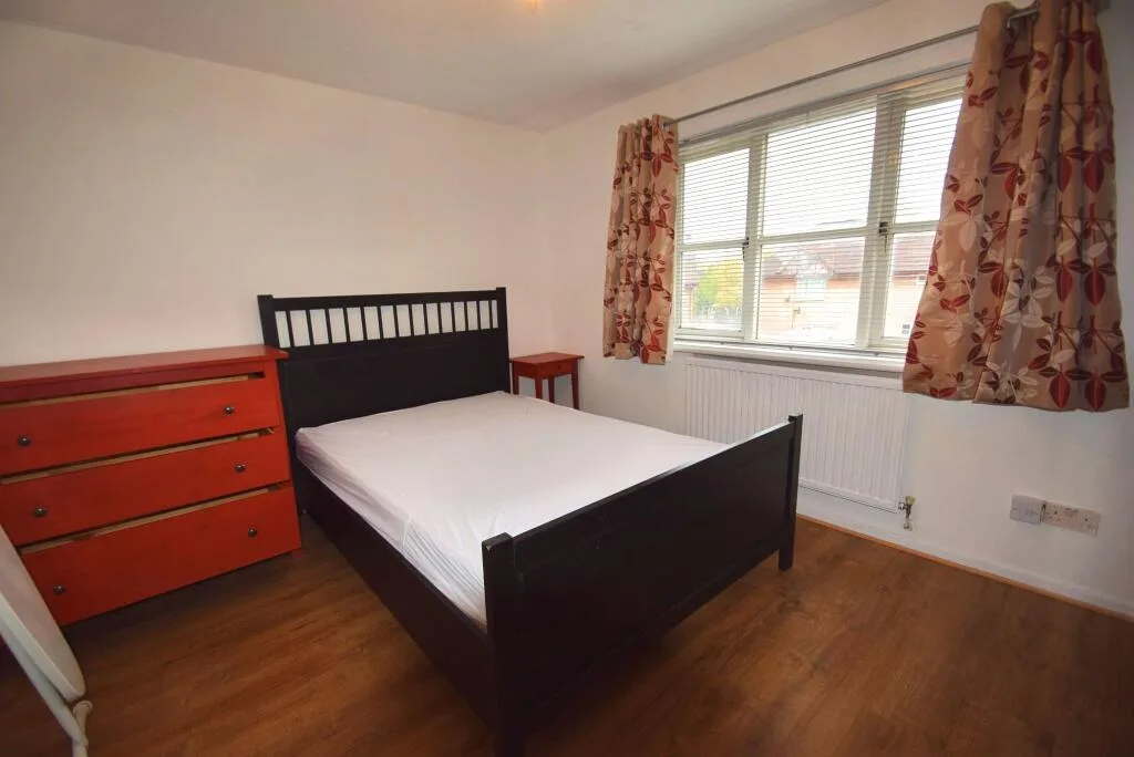 2 bedroom semi-detached house for rent