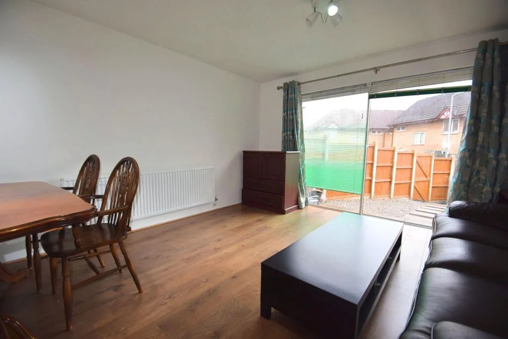 2 bedroom semi-detached house for rent