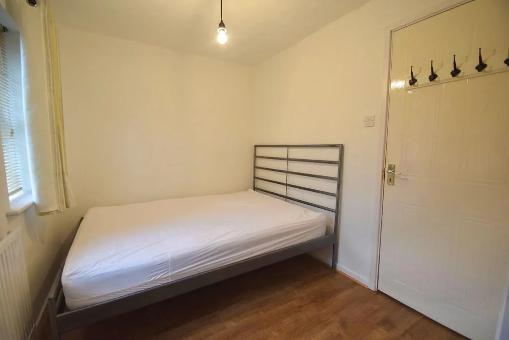 2 bedroom semi-detached house for rent