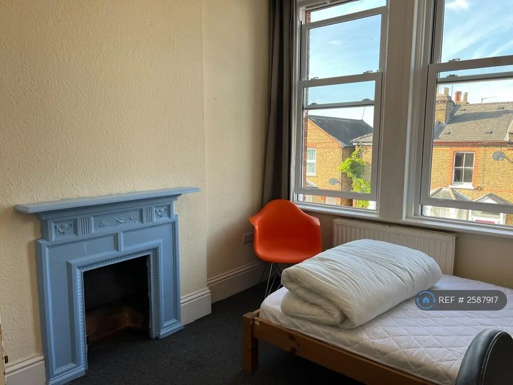 1 bedroom house share for rent