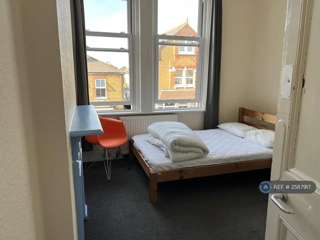 1 bedroom house share for rent