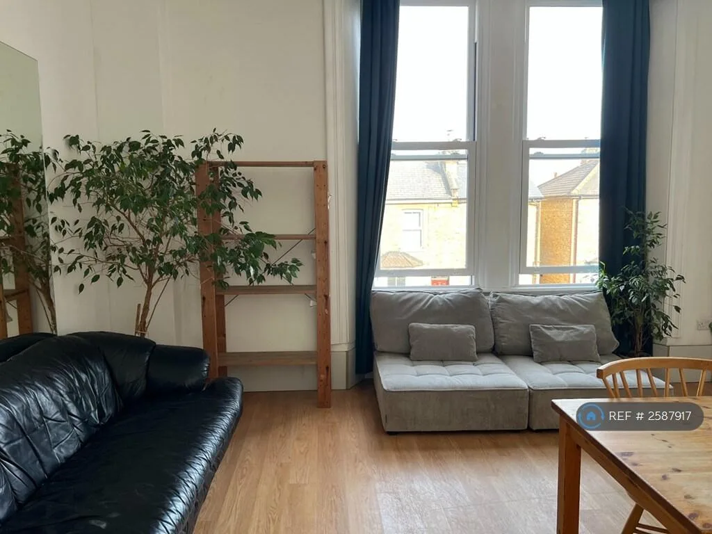 1 bedroom house share for rent