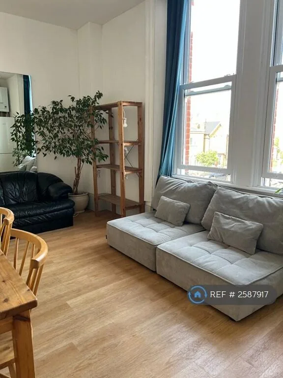 1 bedroom house share for rent