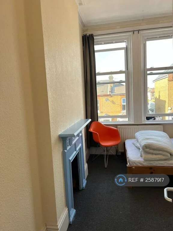 1 bedroom house share for rent