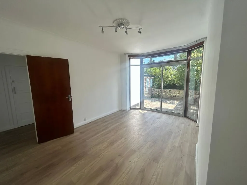3 bedroom detached house for rent