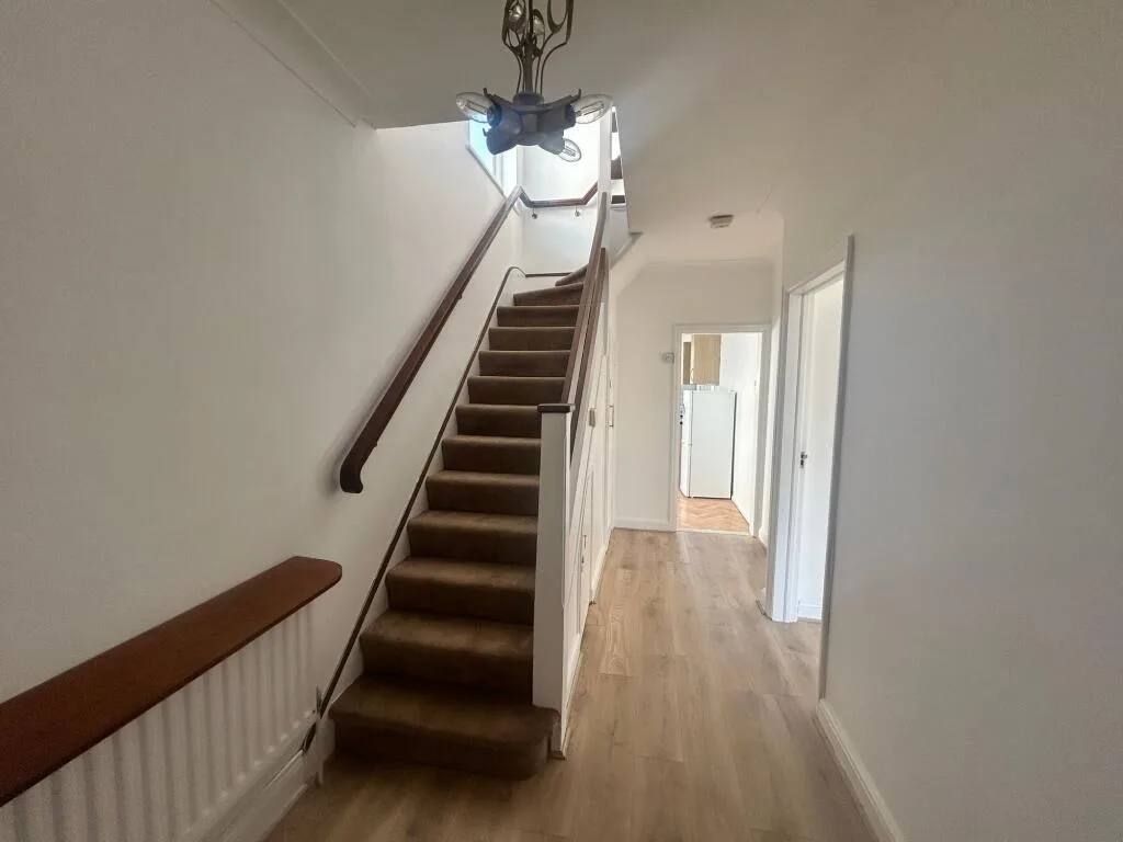3 bedroom detached house for rent