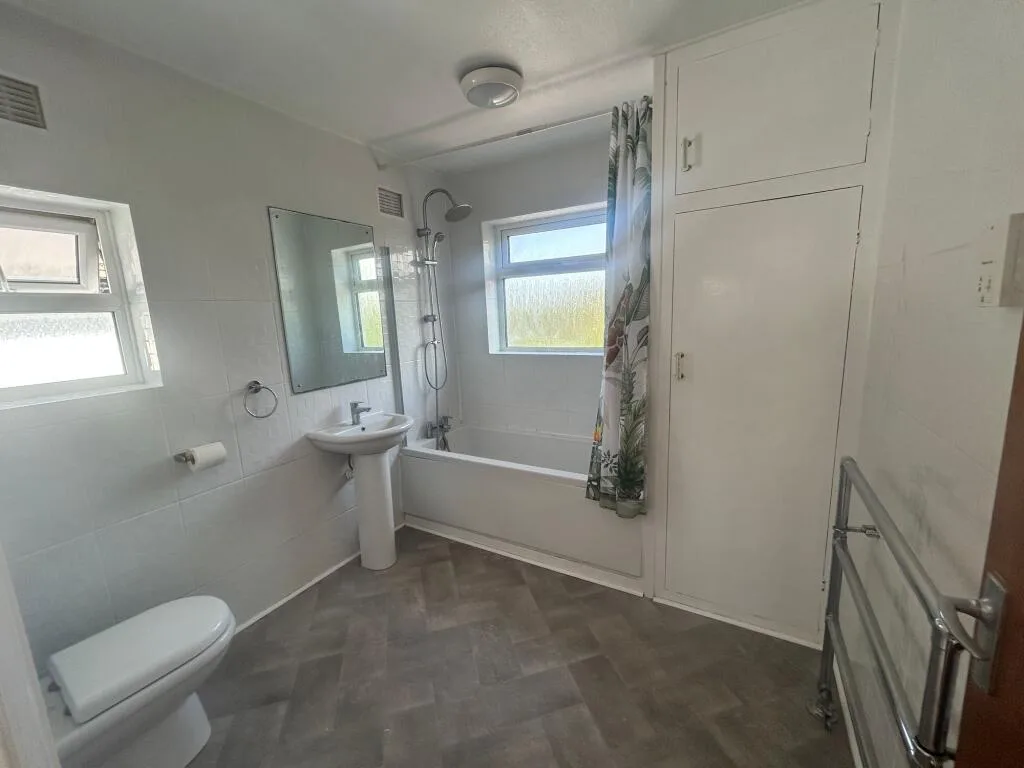 3 bedroom detached house for rent