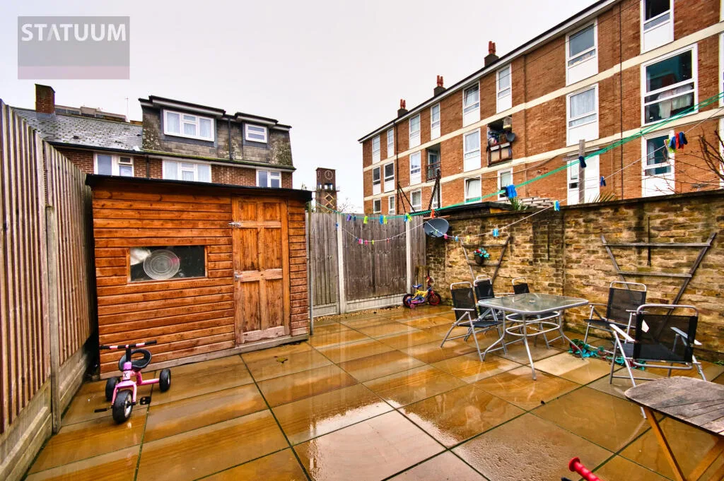 4 bedroom town house for rent