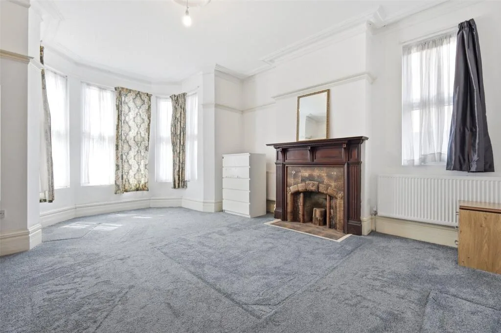 4 bedroom apartment for rent