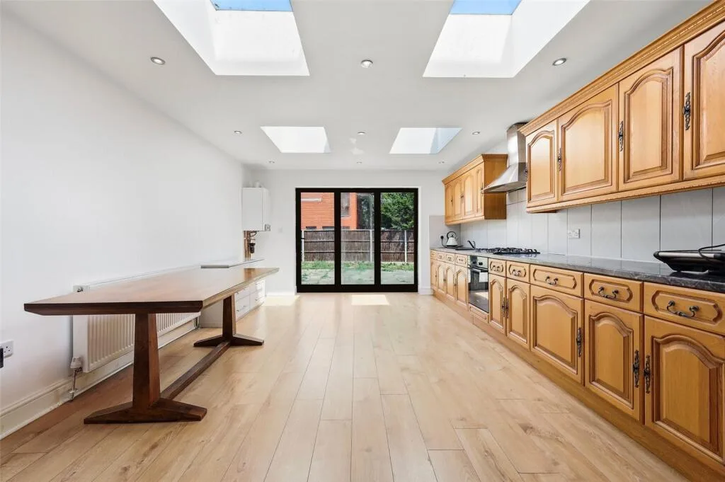 4 bedroom apartment for rent