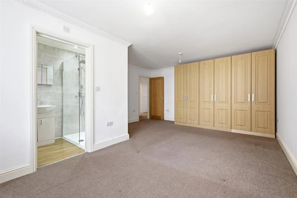4 bedroom apartment for rent