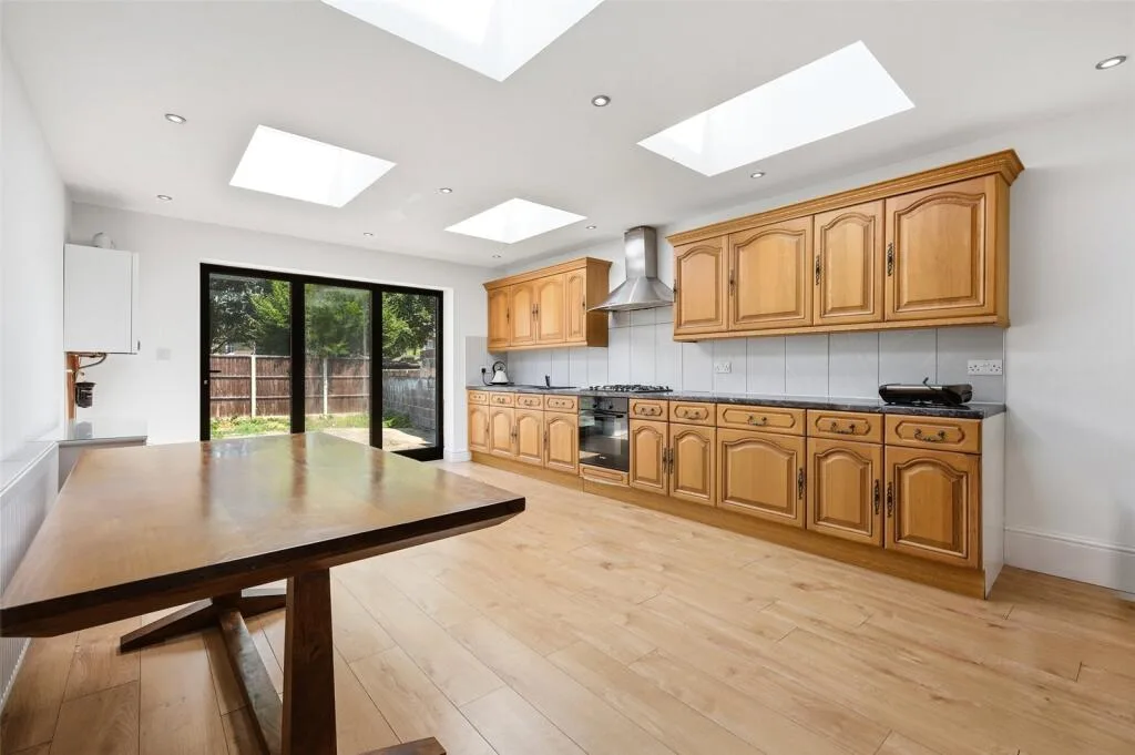 4 bedroom apartment for rent