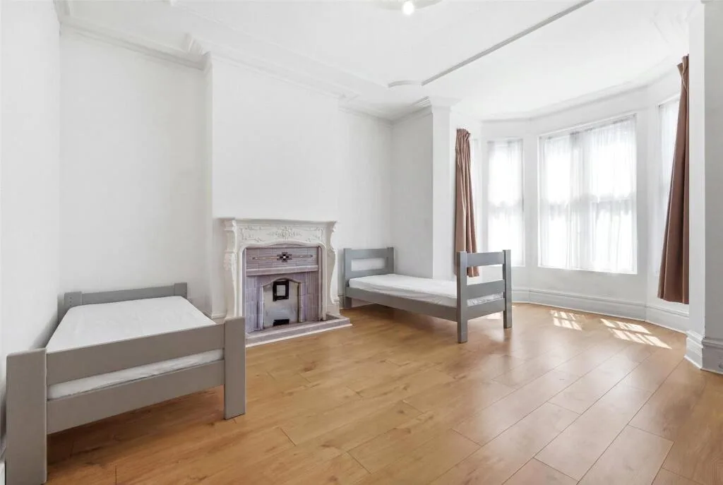 4 bedroom apartment for rent
