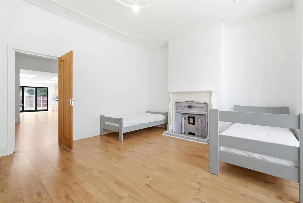 4 bedroom apartment for rent