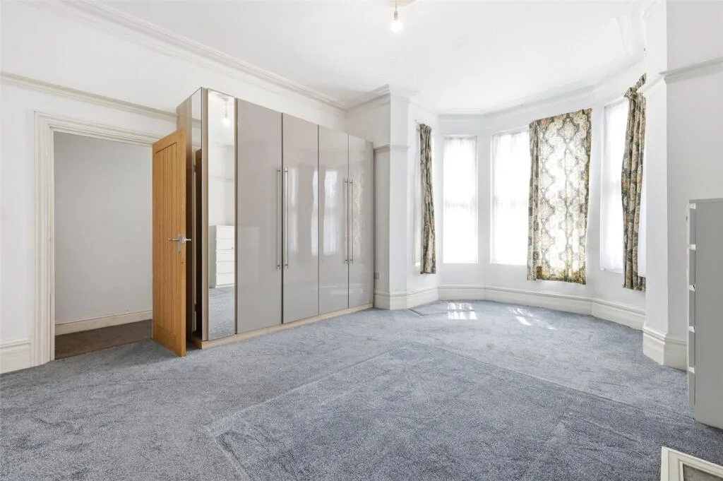 4 bedroom apartment for rent