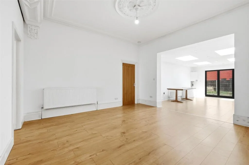 4 bedroom apartment for rent