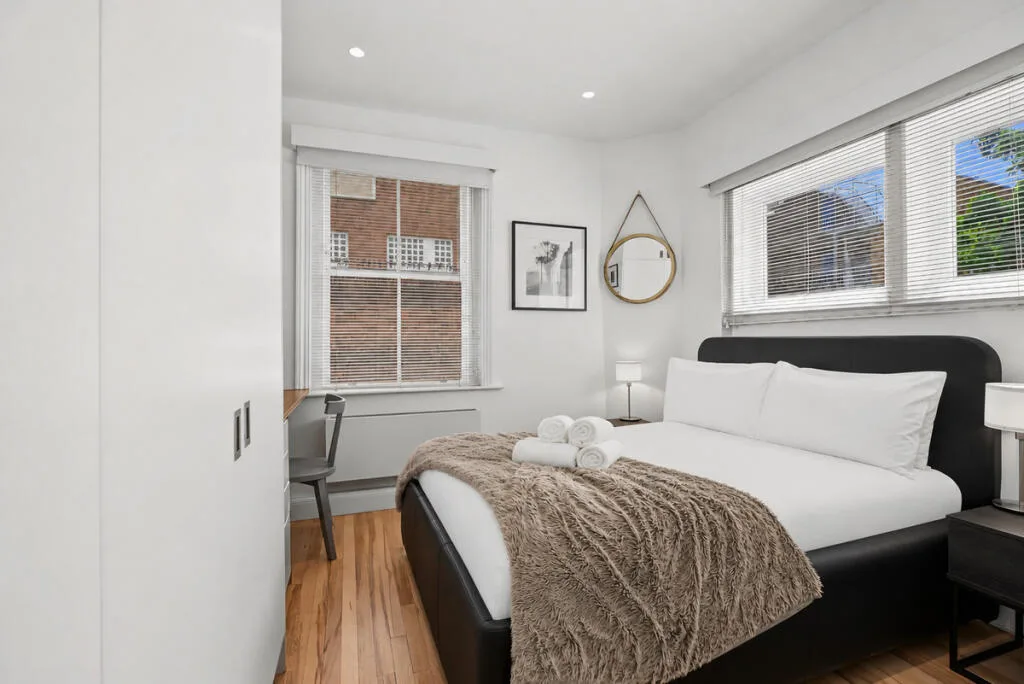 5 bedroom mews property for rent