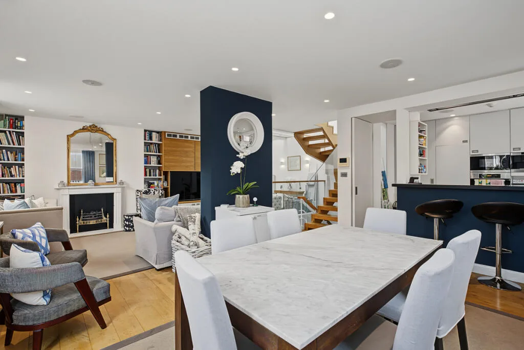 5 bedroom mews property for rent