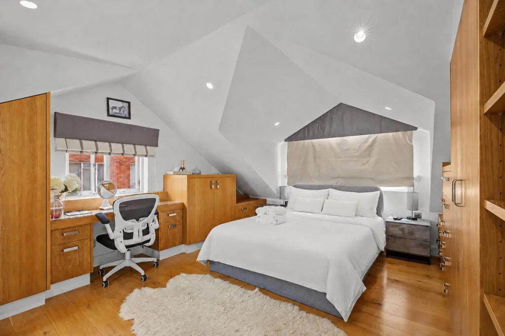 5 bedroom mews property for rent