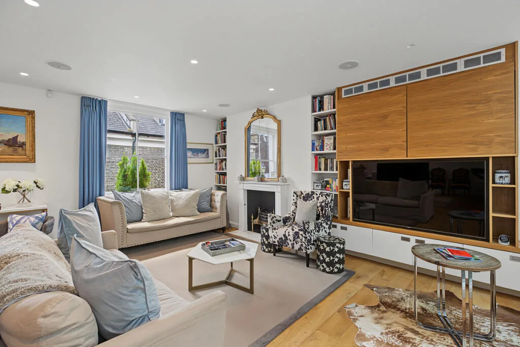 5 bedroom mews property for rent