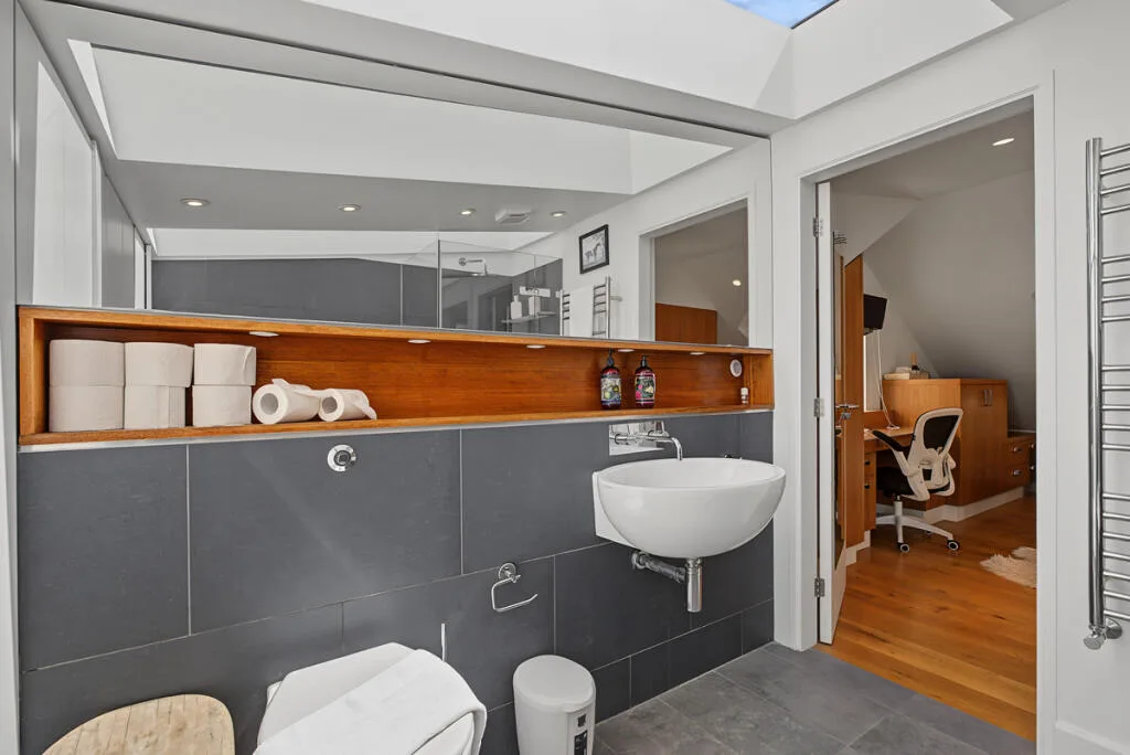 5 bedroom mews property for rent