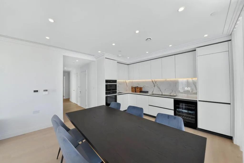 3 bedroom flat for rent