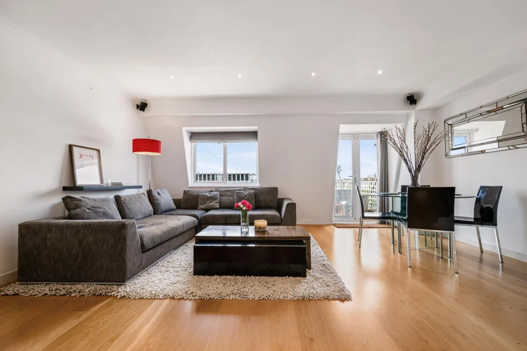 2 bedroom penthouse for rent