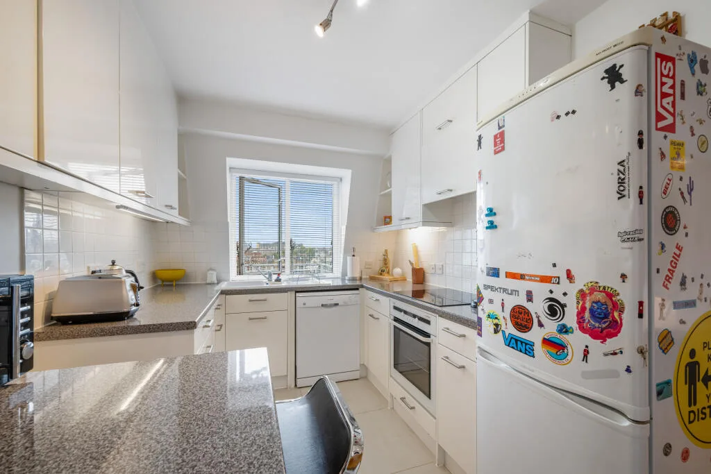 2 bedroom penthouse for rent