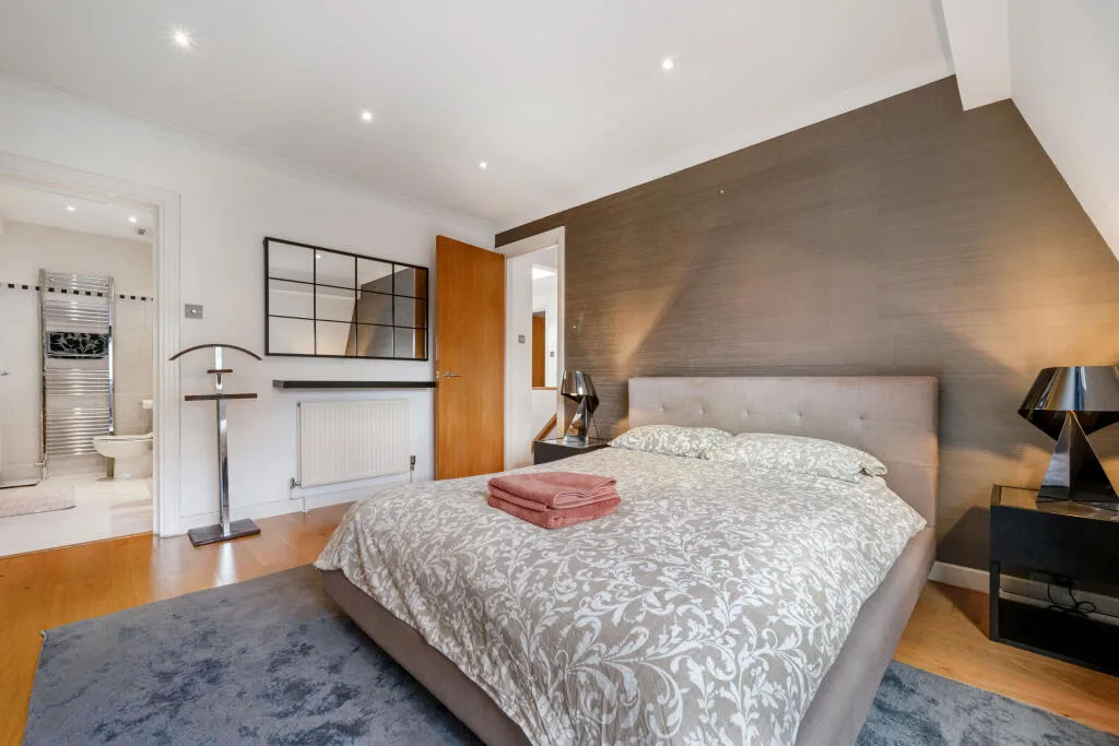 2 bedroom penthouse for rent