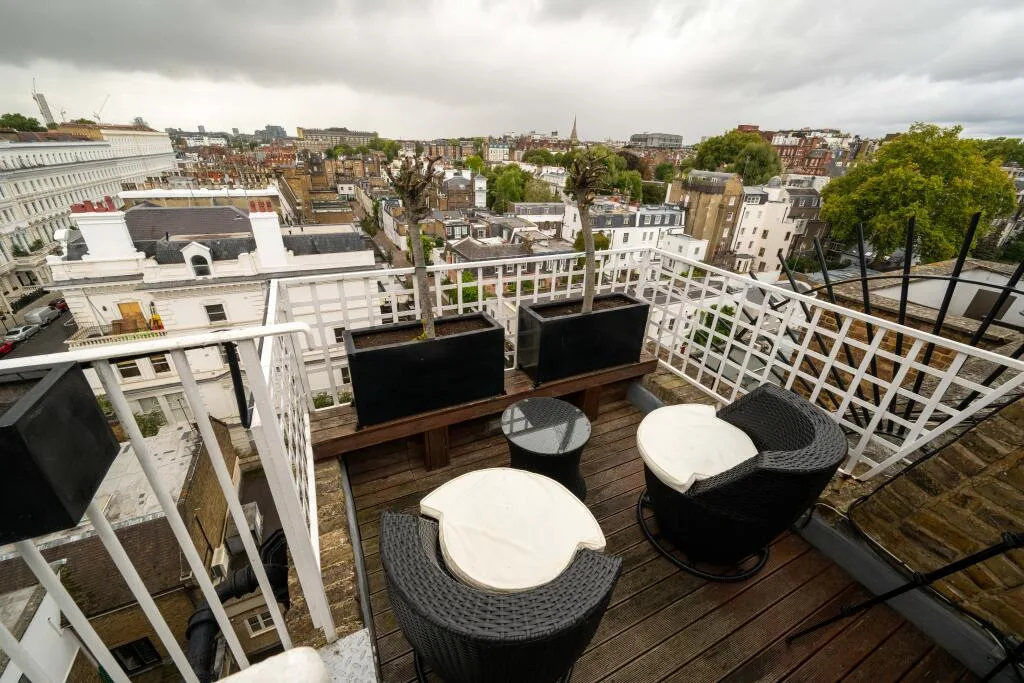 2 bedroom penthouse for rent