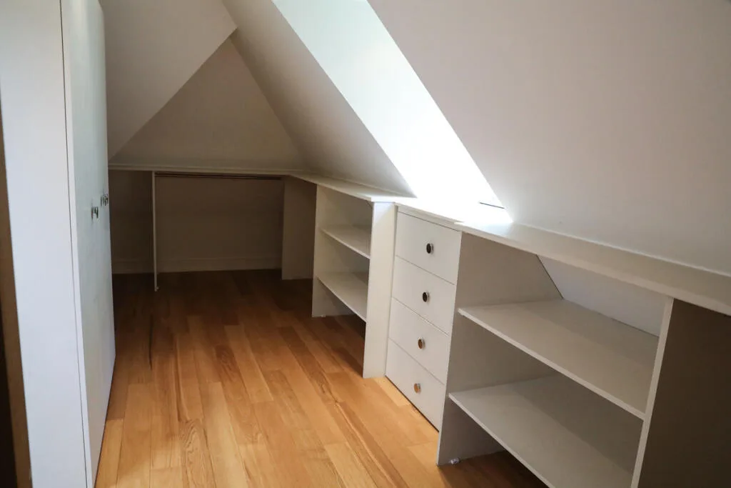 5 bedroom detached house for rent