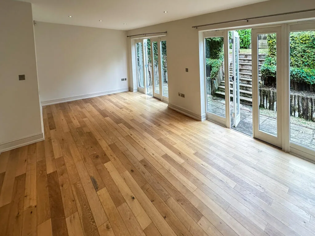 5 bedroom detached house for rent