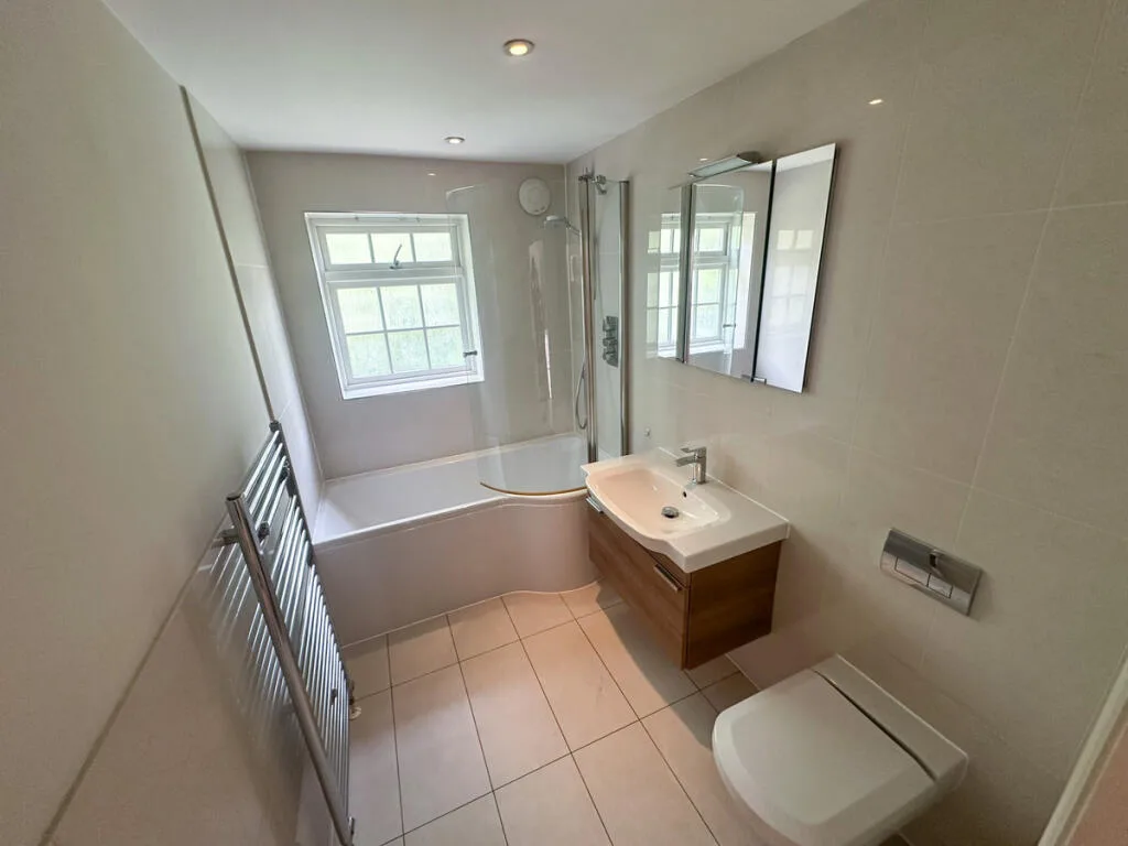 5 bedroom detached house for rent