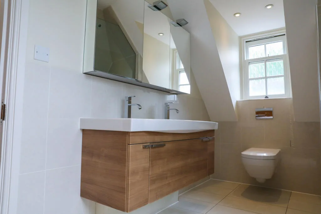 5 bedroom detached house for rent