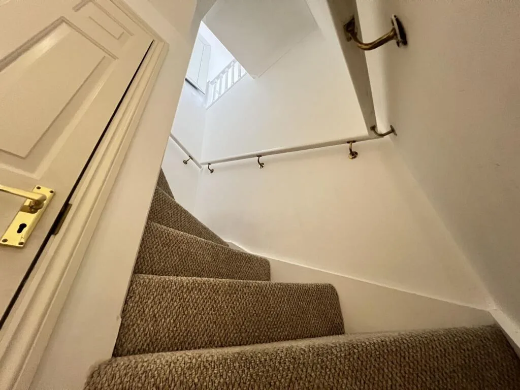 2 bedroom house for rent