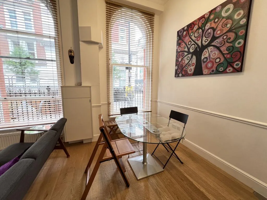2 bedroom house for rent