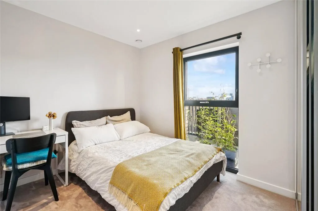 2 bedroom penthouse for rent