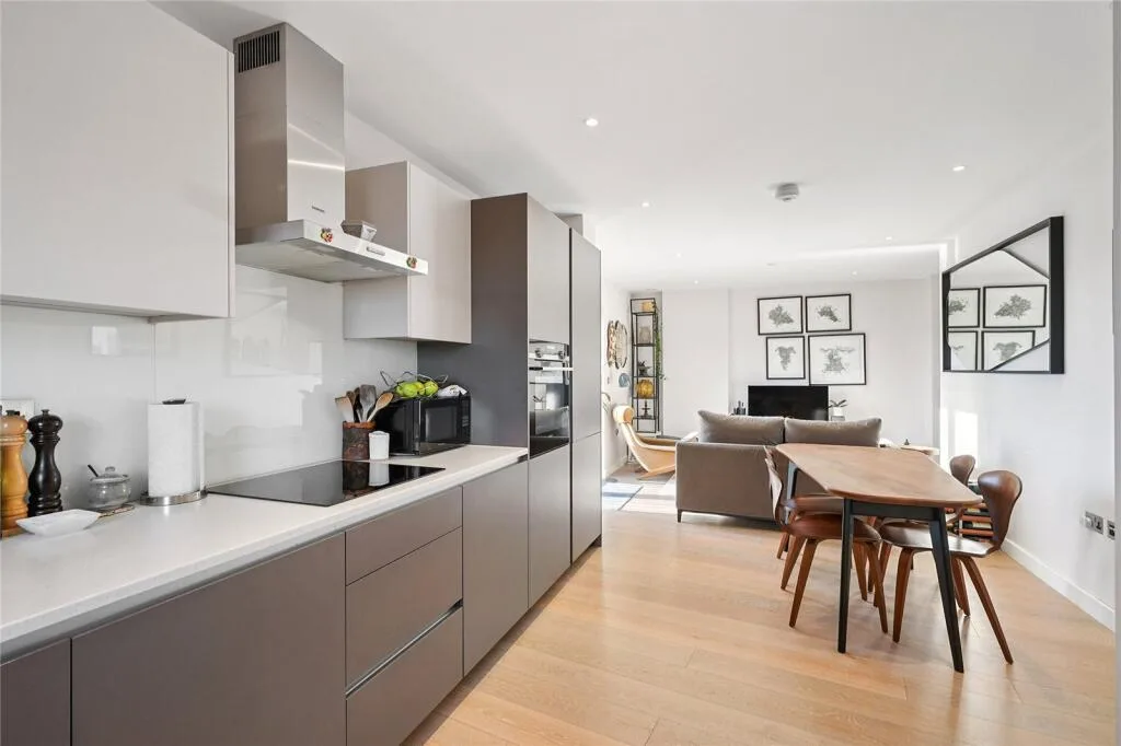 2 bedroom penthouse for rent